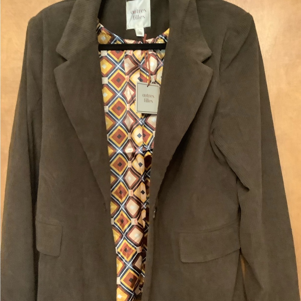Brown Tailored Corduroy Blazer with Geometric Lining